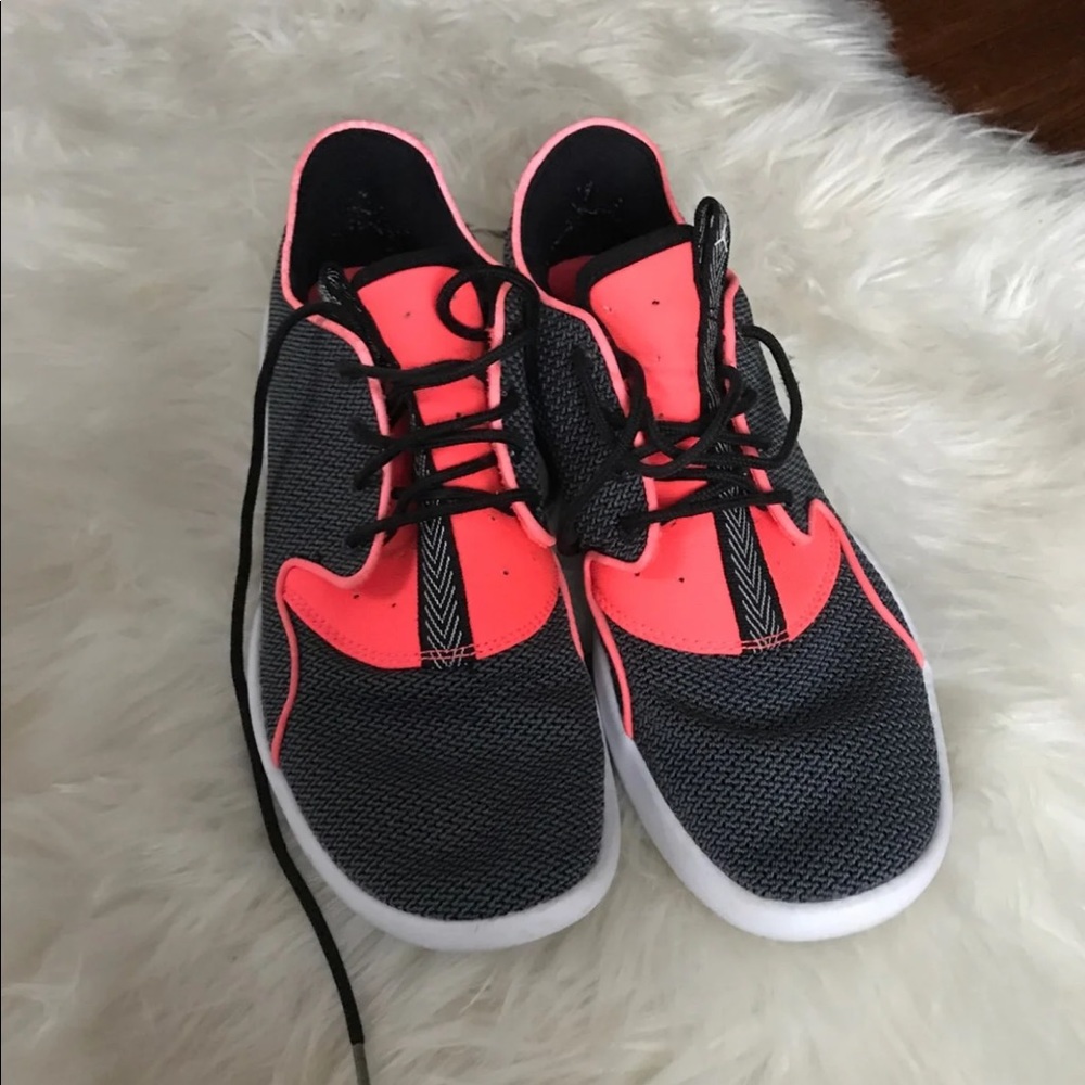 Shoes - Picture 3 of 8